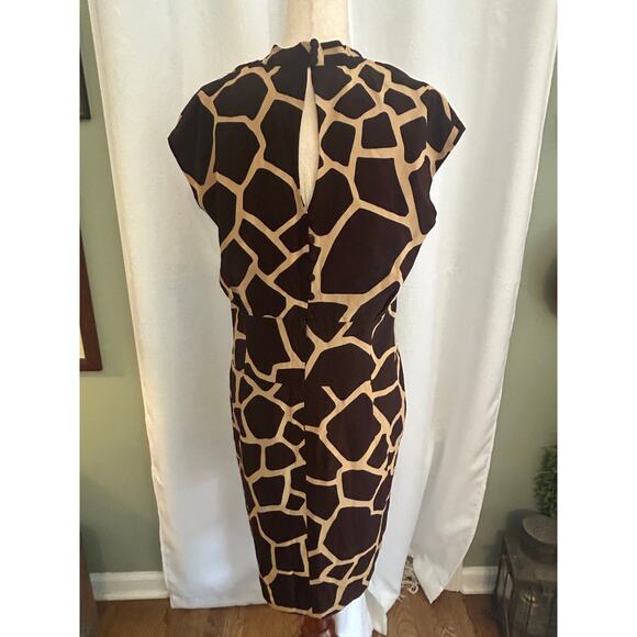 ESCADA Black Label Giraffe Print V-Neck Silk Mid Length Dress - Picture 6 of 12